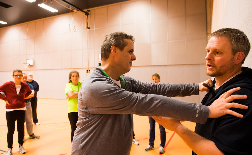 Qualifizierung von Ansprechpersonen zum Schutz vor sexualisierter & interpersoneller Gewalt im Sport der Bünde, Fachverbände und Vereine