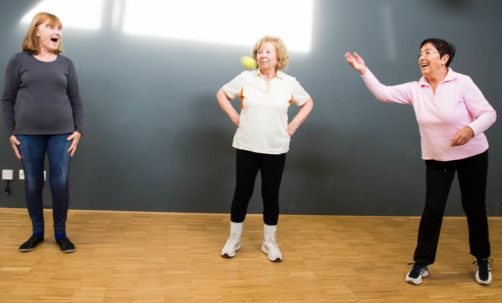 Pilates trifft Yoga im Sitzen-ÜL C 2x4 LE abends online