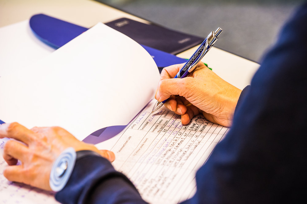 Qualifizierung von Ansprechpersonen zum Schutz vor sexualisierter & interpersoneller Gewalt im Sport der Bünde, Fachverbände und Vereine