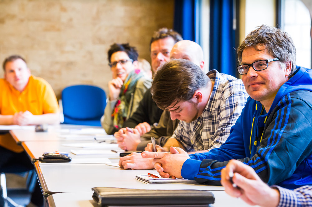Qualifizierung von Ansprechpersonen zum Schutz vor sexualisierter & interpersoneller Gewalt im Sport der Bünde, Fachverbände und Vereine